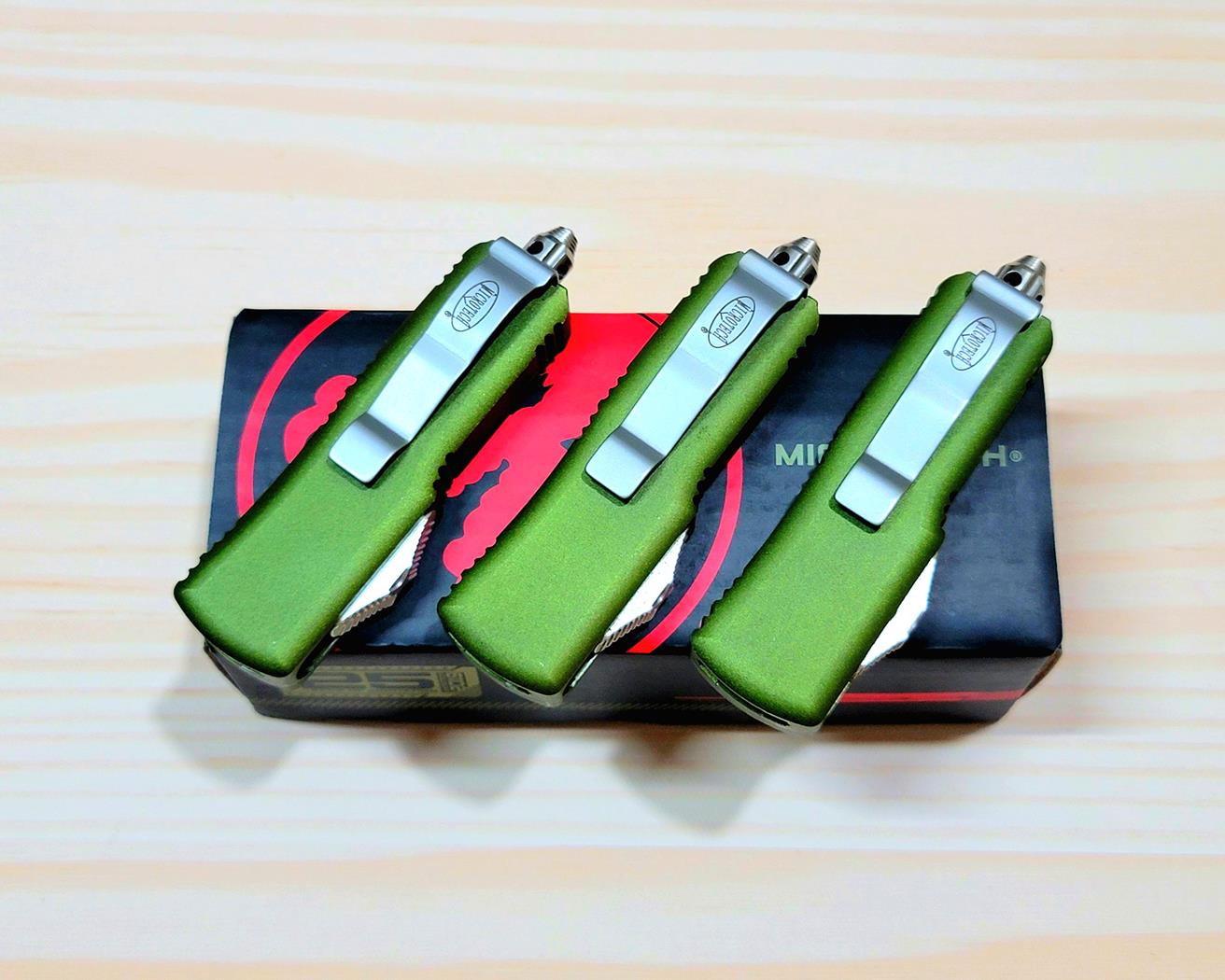 Microtech Ultratech Mini OTF Knife (SV-GR) - Ảnh 5