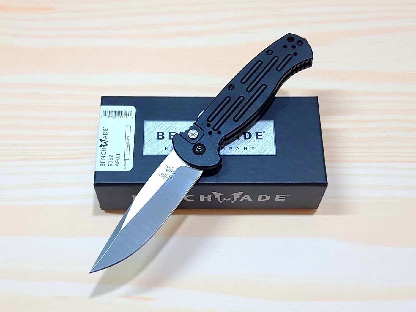 Benchmade 9051 AFO II Auto Folding Knife (SV-BK)