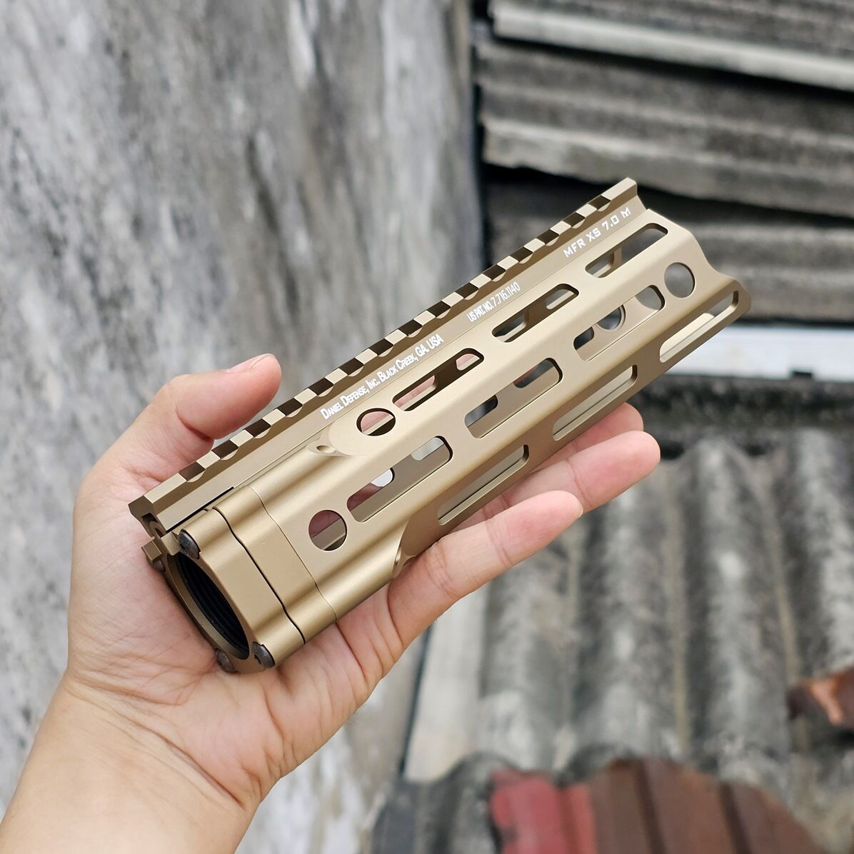 Daniel Defense MFR XS 7″ M-LOK Handguard - Ảnh 4